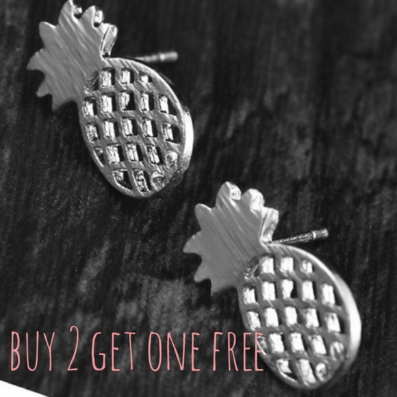 Jewelry - NEW Silver Pineapple Stud Earrings
